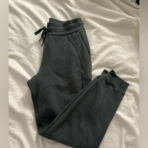 Lululemon green joggers